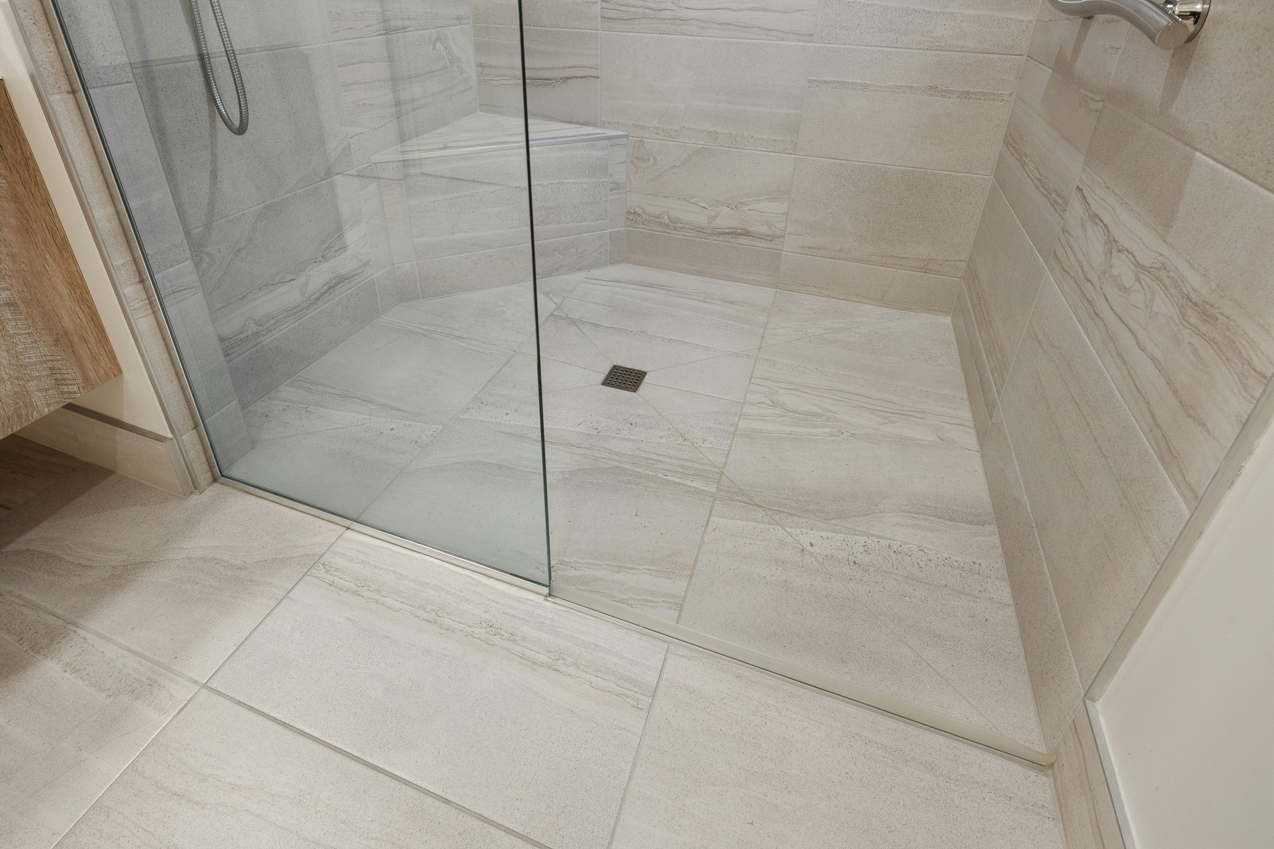 Duschablauf im Badezimmer